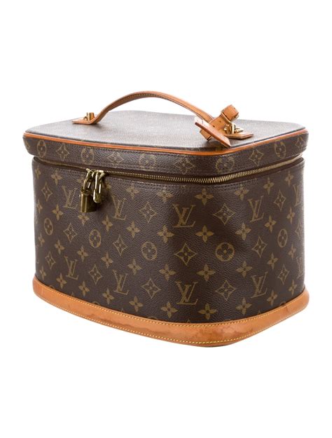 louis vuitton large makeup bag|cosmetic bag louis vuitton.